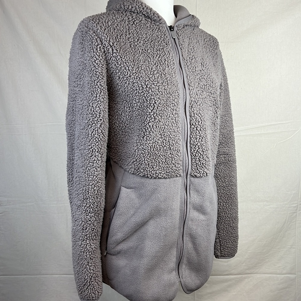 Fila Sport Gray Hooded Fleece Jacket. Zip up. Size S. - Picture 2 of 9